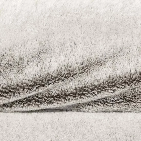 Beurer Fluffy Nordic Heated Snuggie Throw 5 Beurer Fluffy Nordic Heated Snuggie Throw - Image 3